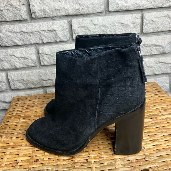 Kelsi Dagger Ankle Booties - Picture 2 of 7